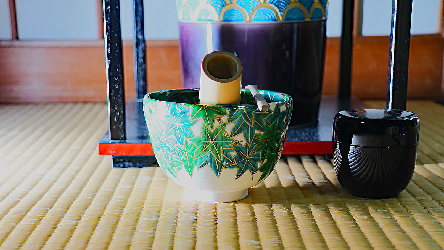 抹茶碗 青楓を茶席で使っている画像